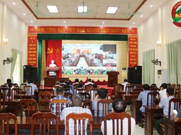 Đoàn đại biểu Quốc hội đơn vị số 8 kết nối 14 điểm cầu tiếp xúc cử tri
