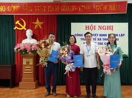 Xã Thanh Oai: Công bố Quyết định thành lập Trạm y tế xã và công tác cán bộ