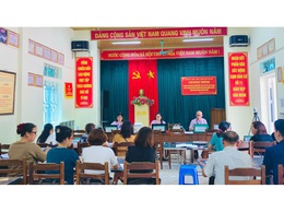 Phòng giao dịch NHCSXH Đan Phượng tổ chức phiên giao dịch theo mô hình mới