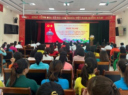 Hội nghị công bố và trao các quyết định về công tác cán bộ cho các cơ sở giáo dục và Trạm Y tế xã Thiên Lộc