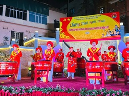 PHƯỜNG LÁNG TỔ CHỨC CHƯƠNG TRÌNH NGHỆ THUẬT CHÀO MỪNG CHÍNH QUYỀN ĐỊA PHƯƠNG 2 CẤP 