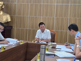 Đồng chí Đỗ Đình Sơn – Phó Bí thư Đảng uỷ, Chủ tịch UBND phường làm việc với Phòng Văn hoá – Xã hội phường về thực hiện một số nhiệm vụ công tác Văn hóa - Xã hội 06 tháng cuối năm 2025.