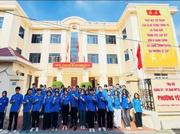 Đoàn TNCS Hồ Chí Minh phường Yên Hoà tổ chức ra quân vệ sinh môi trường, chỉnh trang đô thị