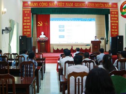Đảng ủy xã Phú Cát tổ chức Hội nghị tập huấn sử dụng phần mềm Quản lý văn bản và điều hành Thành phố