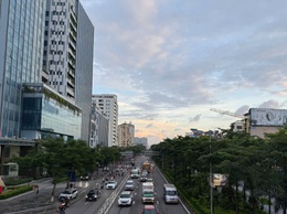 Hà Nội nhiều mây, có mưa bất kỳ lúc nào trong ngày