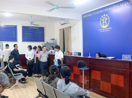 Lãnh đạo xã Xuân Mai kiểm tra, động viên đội ngũ cán bộ, công chức và người dân làm việc, giao dịch tại Điểm phục vụ hành chính công xã Xuân Mai
