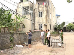Xã Mỹ Đức biểu dương các hộ dân đã tự nguyện tháo dỡ công trình vi phạm trật tự xây dựng trên đất công