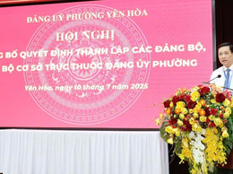 Đảng ủy phường Yên Hòa công bố và trao Quyết định thành lập các Đảng bộ, Chi bộ cơ sở trực thuộc Đảng ủy phường.