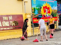 Phụ nữ xã Ứng Thiên Tích cực tổng vệ sinh môi trường, đảm bảo 