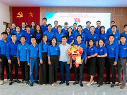 Đoàn TNCS Hồ Chí Minh xã Xuân Mai ra quân tổng vệ sinh, làm đẹp Nghĩa trang Liệt sĩ trên địa bàn