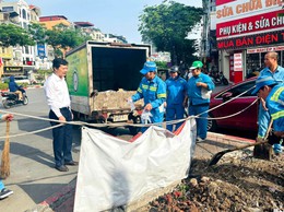 PHƯỜNG VĂN MIẾU- QUỐC TỬ GIÁM RA QUÂN CAO ĐIỂM TUYÊN TRUYỀN TRẬT TỰ VĂN MINH ĐÔ THỊ