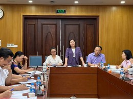 Ban thường trực Uỷ ban Mặt trận Tổ quốc Việt Nam phường làm việc với ngân hàng chính sách xã hội Đống Đa