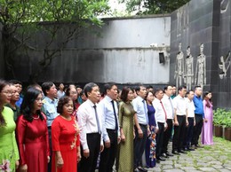 Phường Cửa Nam dâng hương tưởng niệm các anh hùng liệt sĩ