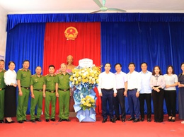 Ban thường vụ Đảng ủy Phú Nghĩa làm việc với Ban Chỉ huy, cán bộ, chiến sỹ Công an xã
