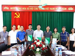 UBND xã Sơn Đồng làm việc với phòng giao dịch NHCS Hoài Đức về công tác ủy thác vay vốn