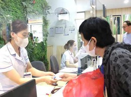 Tiếp tục sử dụng thẻ BHYT đã cấp để khám chữa bệnh khi thực hiện chính quyền địa phương 2 cấp