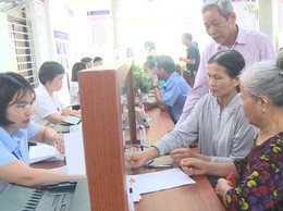 Hát Môn: Hỗ trợ người dân hoàn thiện hồ sơ hưởng trợ cấp hưu trí xã hội