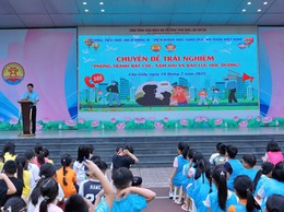 TRƯỜNG TIỂU HỌC DỊCH VỌNG B TỔ CHỨC TẬP HUẤN KỸ NĂNG PHÒNG CHỐNG BẮT CÓC, XÂM HẠI VÀ BẠO LỰC HỌC ĐƯỜNG
