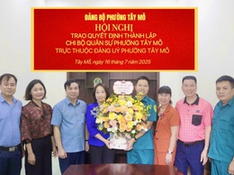 Phường Tây Mỗ công bố và trao quyết định thành lập Chi bộ Quân sự phường Tây Mỗ