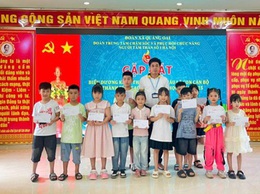 Khen thưởng các cháu là con cán bộ có thành tích cao trong năm học 2024-2025