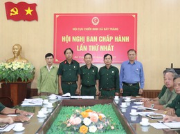 Hội Cựu chiến binh xã Bát Tràng công bố các quyết định về công tác cán bộ