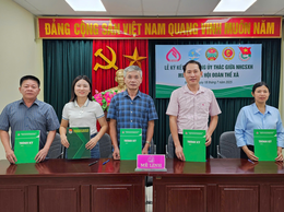 Lễ Ký kết Hợp đồng ủy thác giữa Phòng Giao dịch Ngân hàng Chính sách xã hội Mê Linh và các Hội đoàn thể xã Yên Lãng