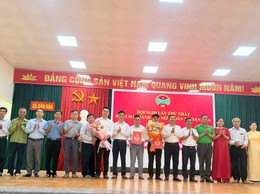 Ra mắt Ban chấp hành Hội Nông dân xã Dân Hòa, công bố nhân sự và triển khai nhiệm vụ 6 tháng cuối năm 2025