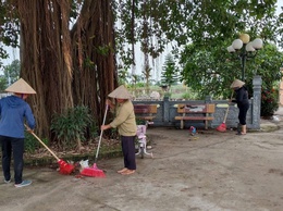 Ủy ban MTTQ Việt Nam và các tổ chức chính trị - xã hội ra quân vệ sinh môi trường, trang trí cảnh quan chào mừng mô hình chính quyền địa phương 2 cấp và xã Phúc Lộc mới