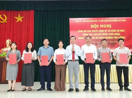 Phường Phú Lương công bố các quyết định về tổ chức bộ máy và công tác cán bộ