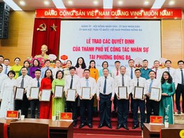 Công bố các Quyết định về tổ chức bộ máy phường Đống Đa