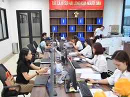 [Ảnh] Hà Nội ngày đầu làm việc chính quyền 2 cấp