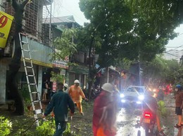 Hà Nội yêu cầu các xã, phường, sở ngành tập trung ứng phó bão số 3