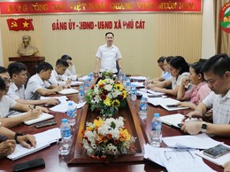 Lãnh đạo UBND xã Phú Cát làm việc với Phòng Văn hóa – Xã hội về nhiệm vụ trọng tâm tháng 7 và thời gian tiếp theo