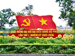 Đường phố tưng bừng cờ hoa chào mừng Đại hội Đại biểu phường Hoàn Kiếm lần thứ I, nhiệm kỳ 2025 - 203