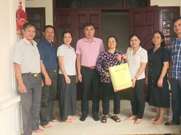 Phó Bí thư Thường trực Đảng uỷ xã Nguyễn Thanh Tú thăm hỏi, tri ân các đồng chí thương, bệnh binh, gia đình liệt sĩ tiêu biểu nhân kỷ niệm 78 năm Ngày Thương binh Liệt sỹ 27/7