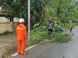 Xã Phượng Dực: Chủ động bơm tiêu thoát nước nước bảo vệ sản xuất và đảm bảo giao thông thông suốt