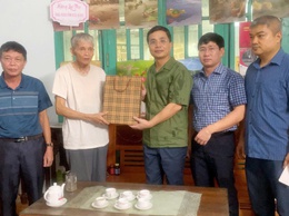 Hoạt động thăm, tặng quà cho các Thương binh, Bệnh binh, thân nhân gia đình chính sách, người có công trên địa bàn xã Thạch Thất nhân dịp kỉ niệm 78 năm ngày Thương binh, Liệt sĩ (27/7/1947 -27/7/2025)
