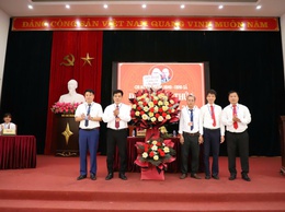Các chi bộ trực thuộc Đảng bộ cơ quan UBND xã Hồng Vân tổ chức Đại hội lần thứ I