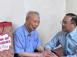 Phường Đống Đa: Dâng hương tưởng niệm các anh hùng, liệt sĩ