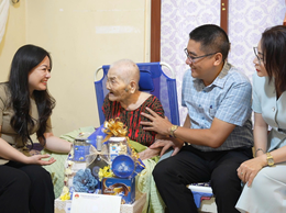 ĐẢNG ỦY – HĐND – UBND – UB MTTQ VIỆT NAM PHƯỜNG KIM LIÊN THĂM HỎI, TẶNG QUÀ GIA ĐÌNH CHÍNH SÁCH, NGƯỜI CÓ CÔNG VỚI CÁCH MẠNG NHÂN KỶ NIỆM 78 NĂM NGÀY THƯƠNG BINH – LIỆT SĨ
