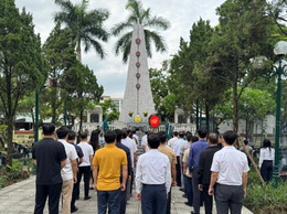 Phường Phú Lương viếng nghĩa trang liệt sỹ nhân kỷ niệm 78 năm ngày Thương binh Liệt sỹ