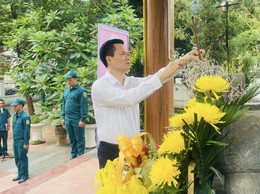 Dâng hương kỷ niệm 78 năm Ngày Thương binh - Liệt sĩ 