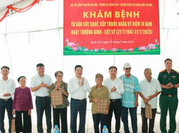 xã Quốc Oai tổ chức Khám bệnh, cấp thuốc miễn phí và tặng quà cho Người có công trên địa bàn