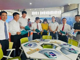 Khương Đình: Phát động phong trào “Bình dân học vụ số” và thi đua chuyển đổi số