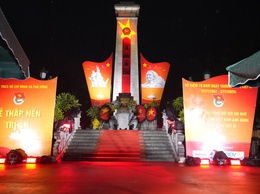 Đoàn thanh niên xã Phù Đổng thắp nến tri ân tưởng nhớ các mẹ Việt Nam anh hùng, các anh hùng, liệt sĩ