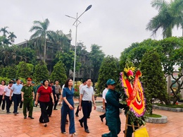 XÚC ĐỘNG LỄ DÂNG HƯƠNG TƯỞNG NIỆM CÁC ANH HÙNG LIỆT SĨ