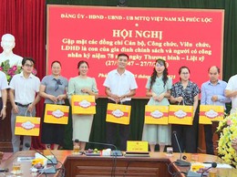 Phúc Lộc tổ chức Hội nghị gặp mặt cán bộ, công chức, viên chức, lao động hợp đồng là con của gia đình chính sách và người có công