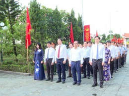 Đảng ủy, HĐND, UBND, UB MTTQ xã Hoài Đức tổ chức lễ dâng hương viếng Đài tưởng niệm và Nghĩa trang liệt sỹ nhân kỷ niệm 78 năm ngày Thương binh - Liêt sỹ
