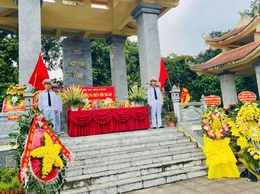 XÃ YÊN BÀI TỔ CHỨC LỄ DÂNG HƯƠNG, THẮP NẾN TRI ÂN CÁC ANH HÙNG LIỆT SĨ NHÂN KỶ NIỆM 78 NĂM NGÀY THƯƠNG BINH - LIỆT SĨ (27/7/1947 – 27/7/2025)
