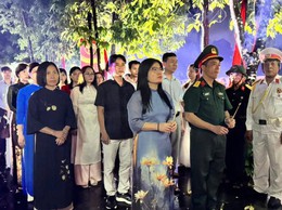 Lễ thắp nến tri ân các anh hùng liệt sỹ